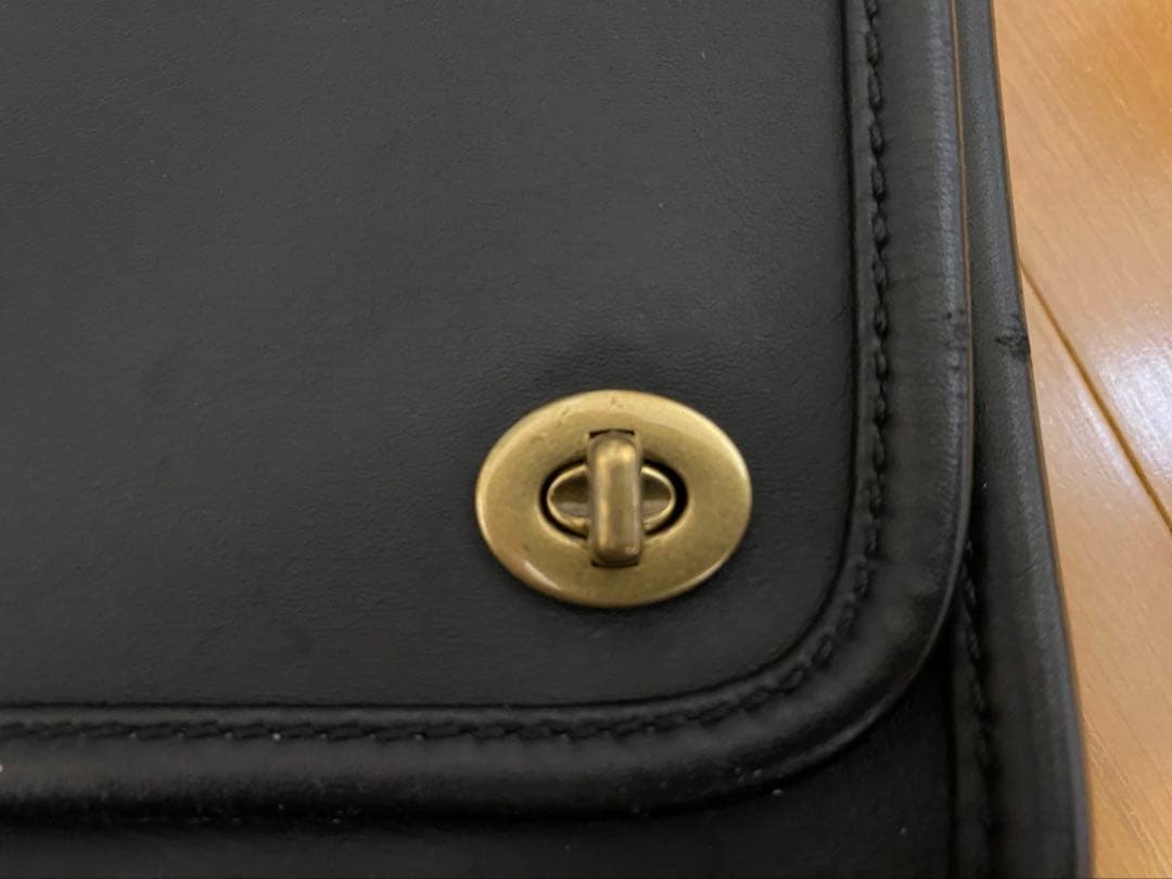 COACH レガシー レザーボディバッグ　美品