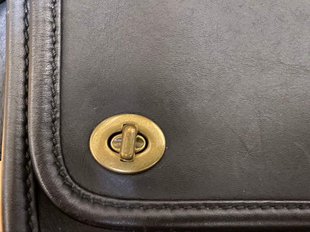 COACH レガシー レザーボディバッグ　美品