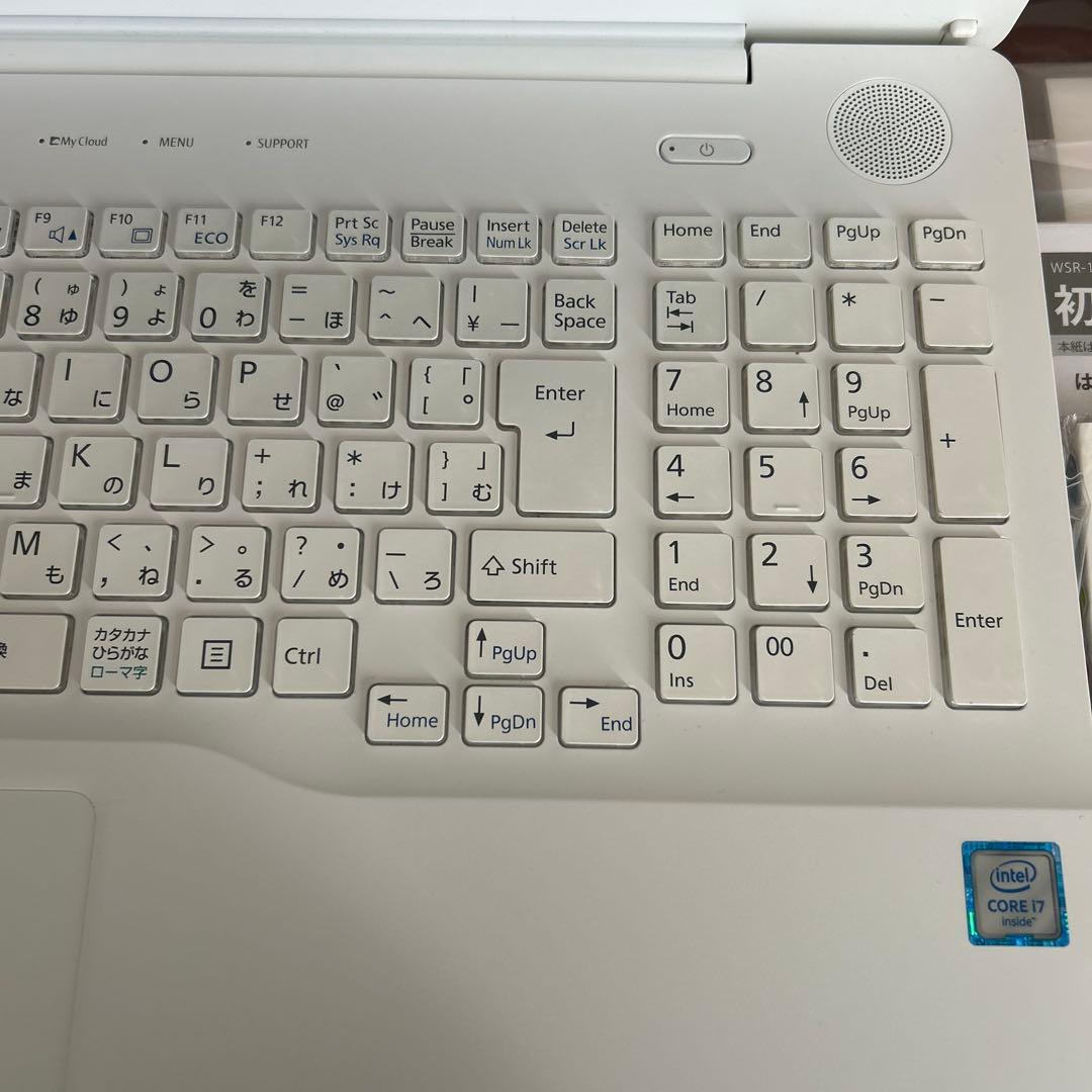 Fujitsu LIFEBOOK AH50/X FMVA50XWP 富士通ノート
