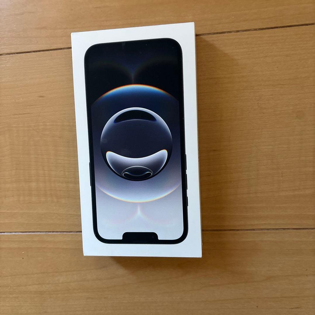 iPhone 16e 128GB ブラック