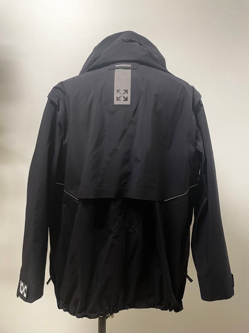【美品】Off-White ナイロンマウンテンパーカー　ジャケット オフホワイト