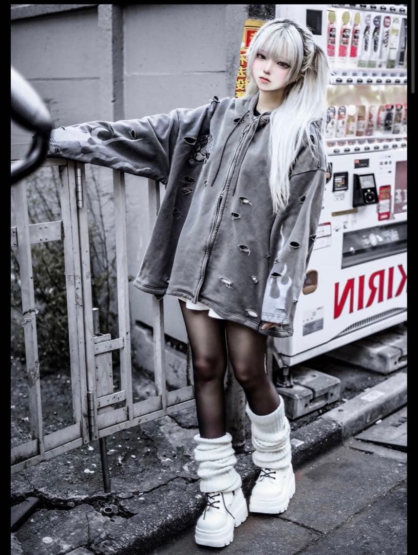 火の輪蹴威パーカー