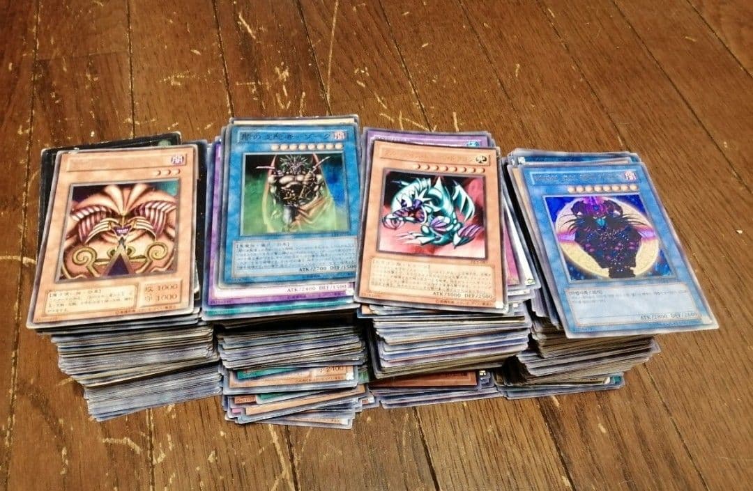 ピ*ク様 遊戯王　ほとんどレア トレーディングカード 約400枚