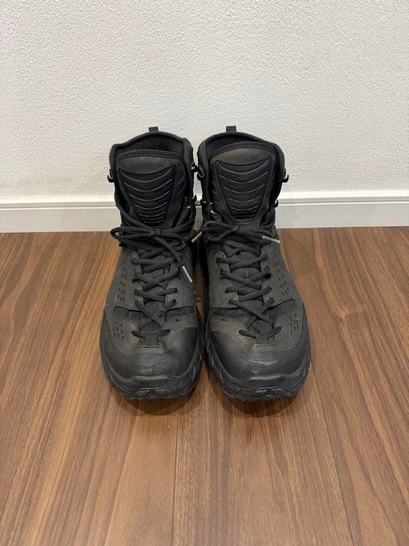 靴 HOKA ONE ONE / TOR ULTRA HI 30CM