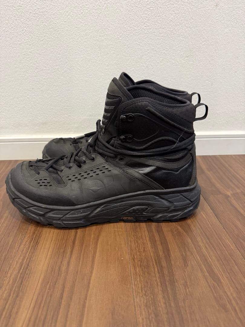 靴 HOKA ONE ONE / TOR ULTRA HI 30CM