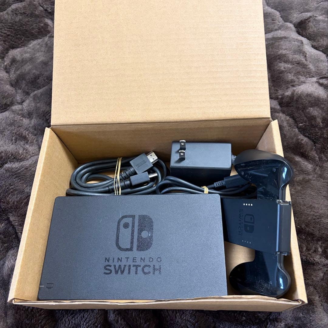 Nintendo Switch 本体、ネオンブルー、ネオンレッド