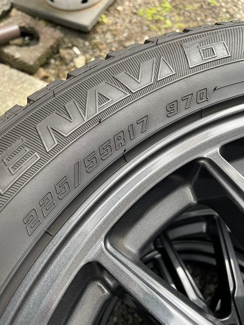 ホンダヴェゼル　スタッドレスNAVI 6 225/55R17 タイヤ・ホイール