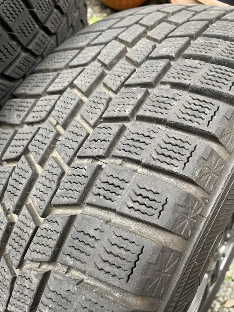 ホンダヴェゼル　スタッドレスNAVI 6 225/55R17 タイヤ・ホイール