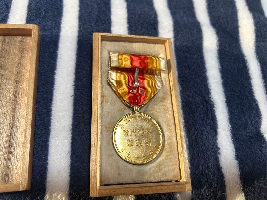 勲章 韓国併合記念章 明治四十三年 八月二十九日 共箱付き　◆ 旧日本軍　記章