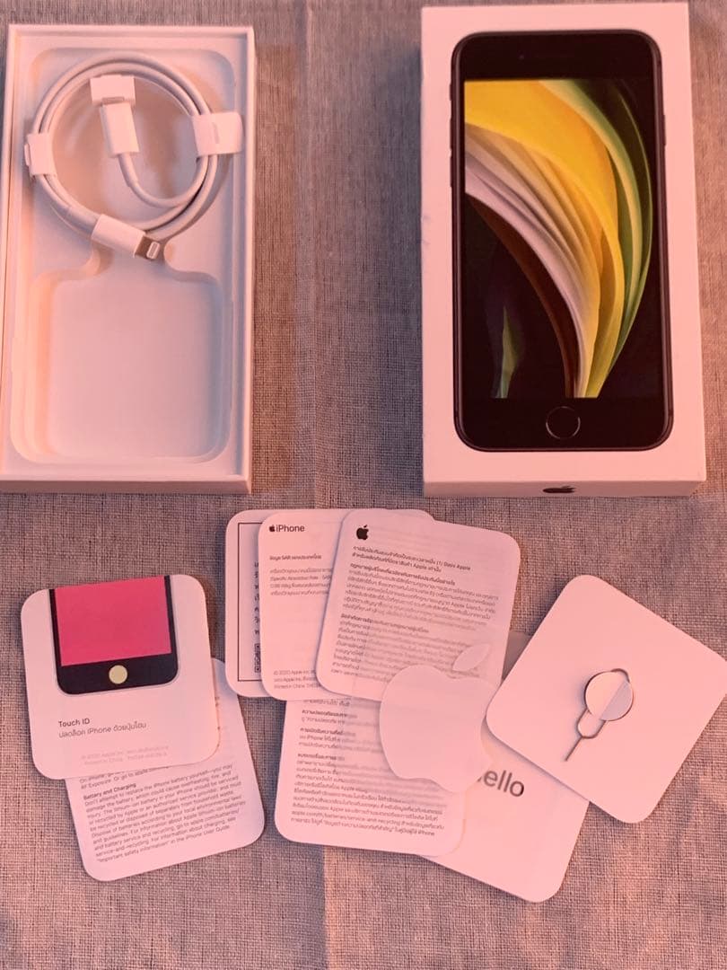 新品バッテリー交換済｜iPhone SE2 64GB ブラック SIMフリー