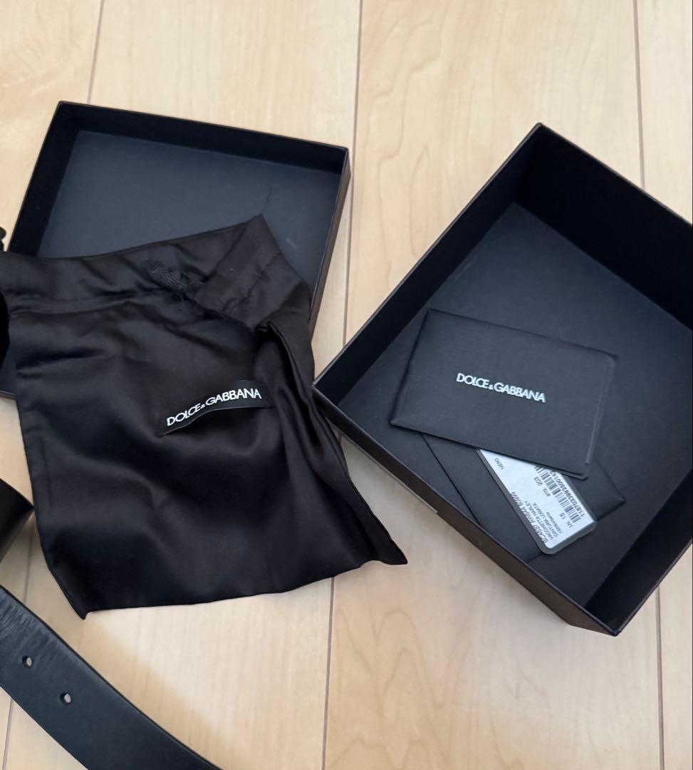 E　DOLCE & GABBANA バケッタレザーユーティリティベルト