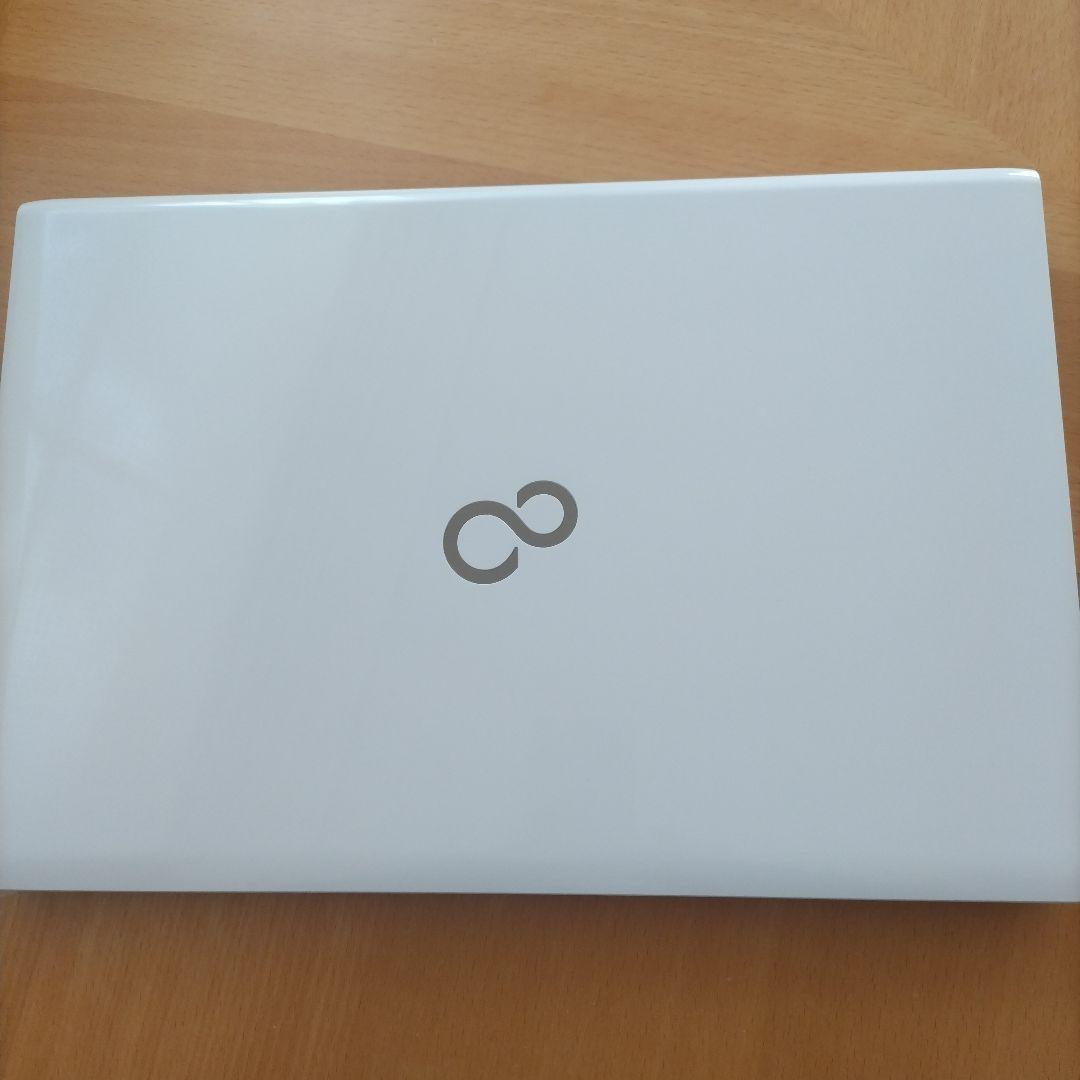 富士通 ホワイト ノートPC LIFEBOOK AH40