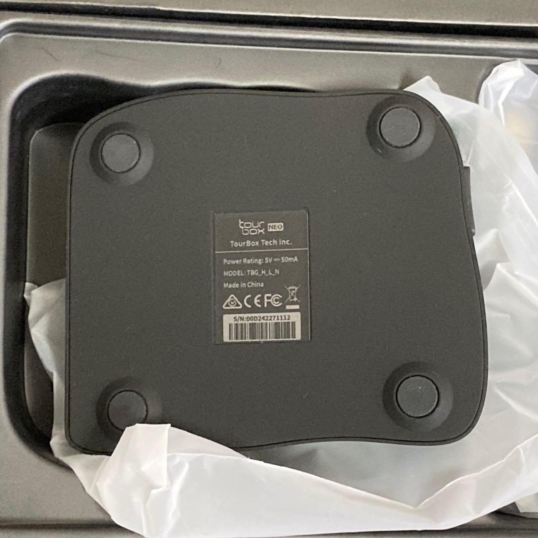 TourBox NEO コントローラー 左手デバイス