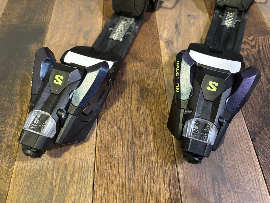 サロモンスキービンディングストライブ　SALOMON STRIVE 14 GW