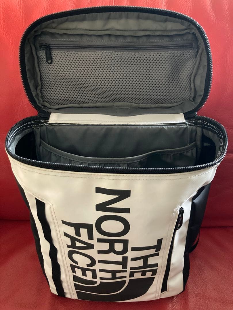 ノースフェイス BCヒューズボックス ホワイト 美品