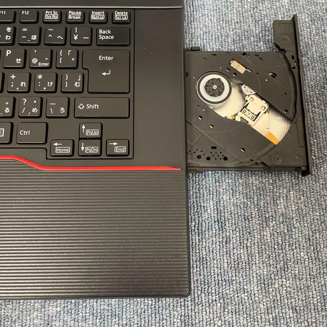 富士通　ノートパソコン　Windows11オフィス付き　爆速SSD搭載