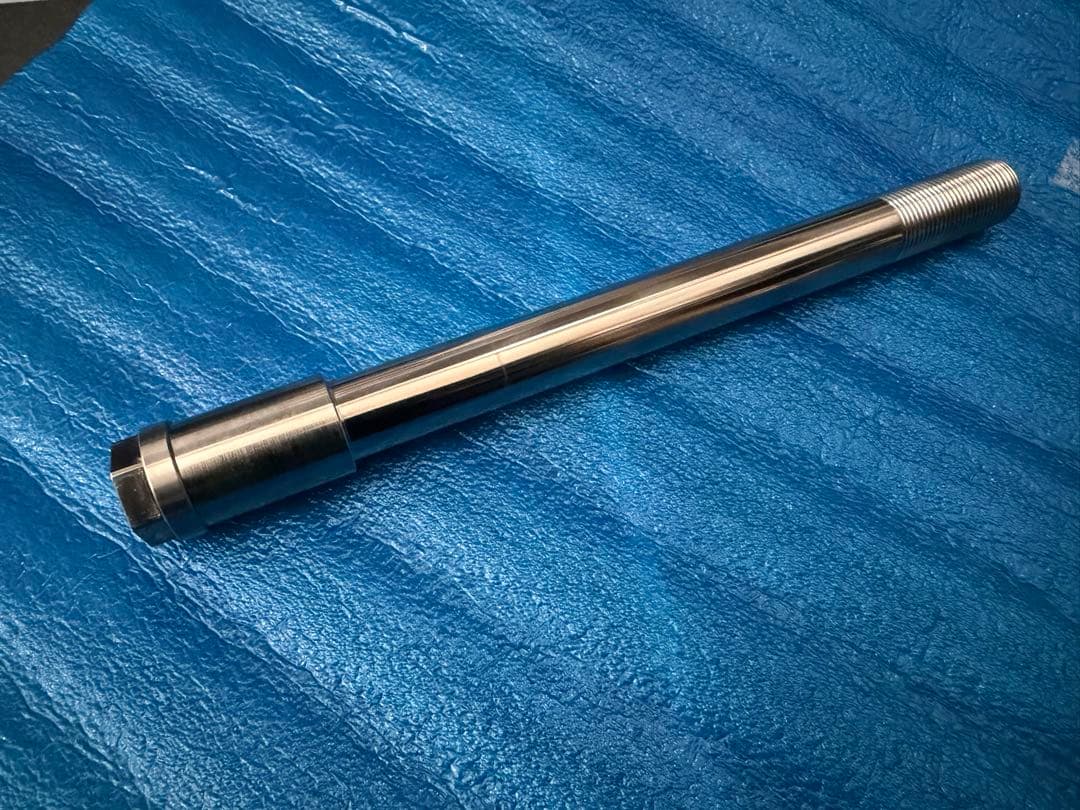 Z900RS KOOD フロントアクスル