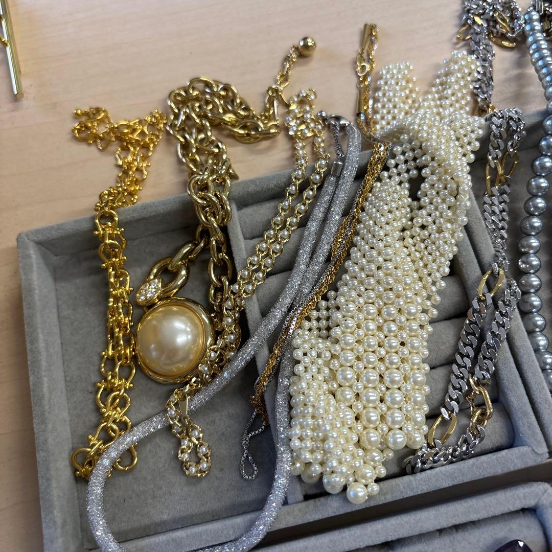 ネックレスセット 多様なデザイン48点　ネックレス　リング　ルース　ブローチ.F