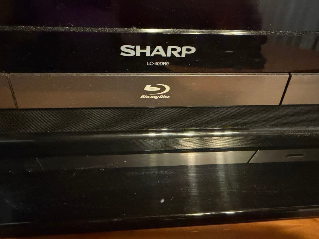 シャープAQUOSアクオス　液晶カラーテレビ　40　DVD Blu-ray内蔵