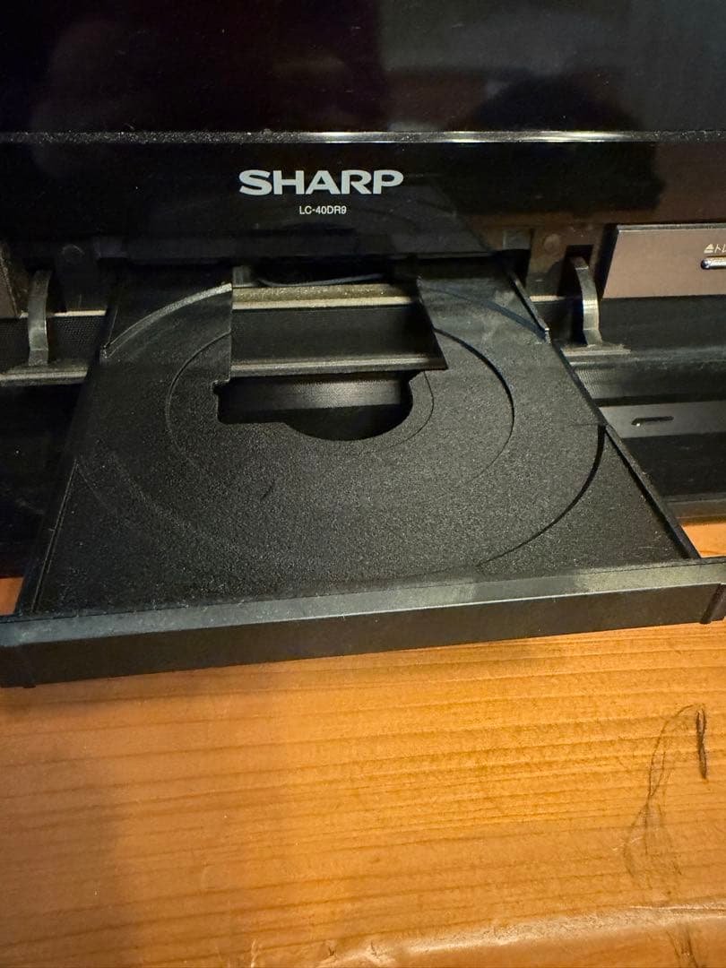 シャープAQUOSアクオス　液晶カラーテレビ　40　DVD Blu-ray内蔵