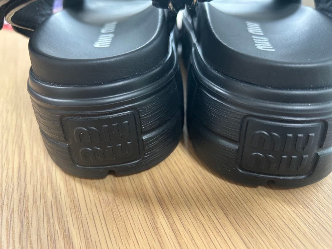 ⭐︎美品ミュウミュウ⭐︎昨季厚底サンダル