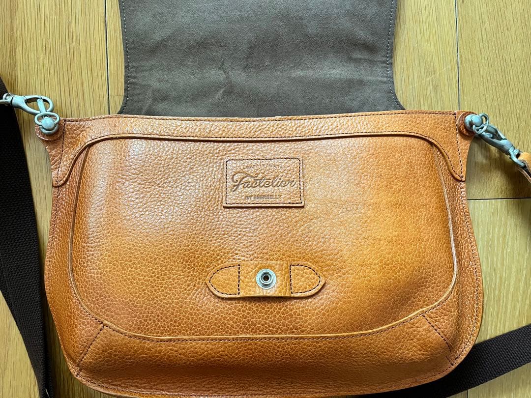 Factelier ショルダーバッグ