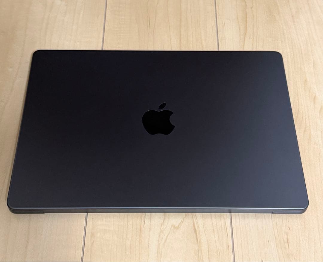 超美品　MacBook Pro m4