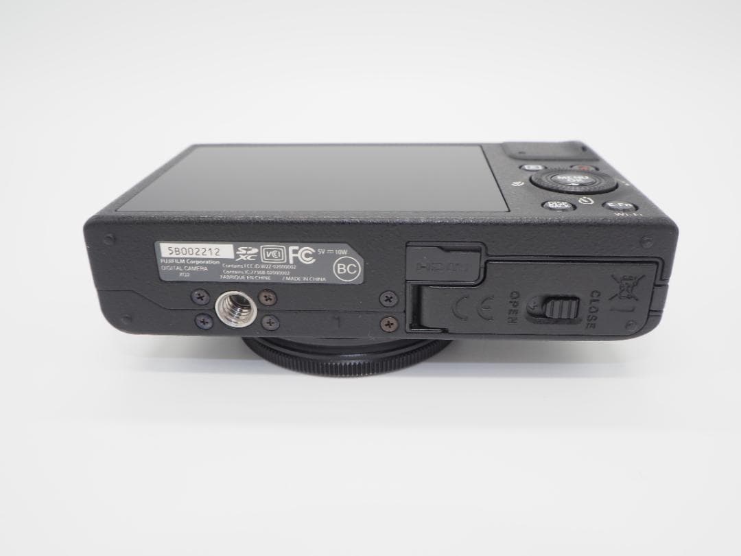 ■美品■フジフィルム　FUJIFILM XQ2