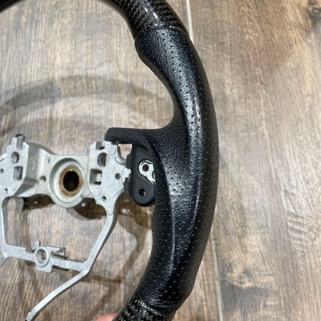 TOM'S ステアリングホイール　トヨタ　カムリ