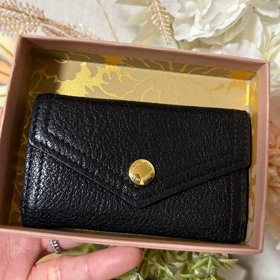 MIU MIU ブラックレザー キーケース　やぎ革　ギャランティーカードあり