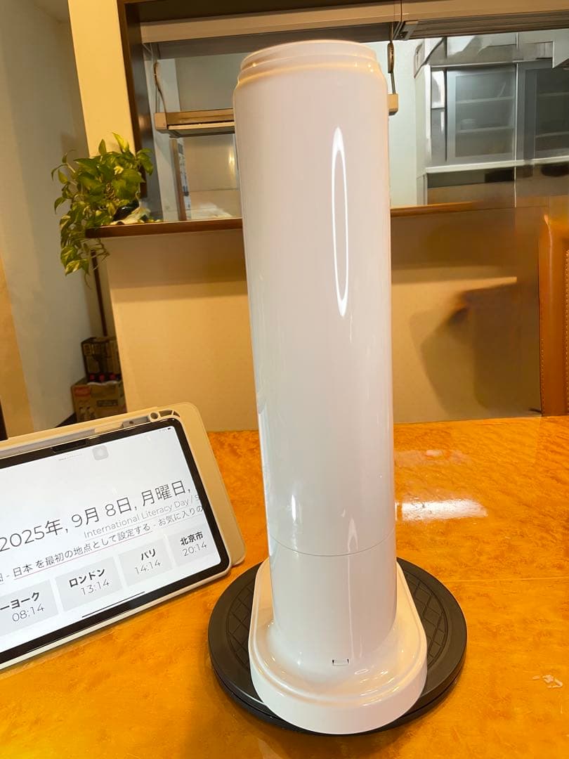 ソーダストリーム ガイア ホワイト　ガスシリンダー(満タン)1本、ボトル2本付