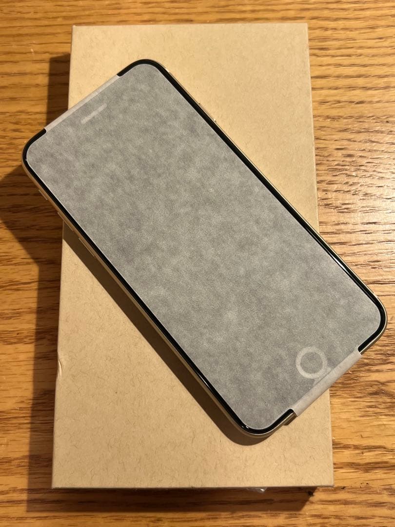 【新品未使用保証付き】iPhone SE3 128GB Starlight