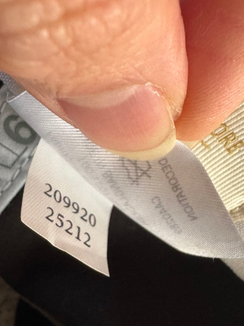 ニューエラ　エメレオンドレ