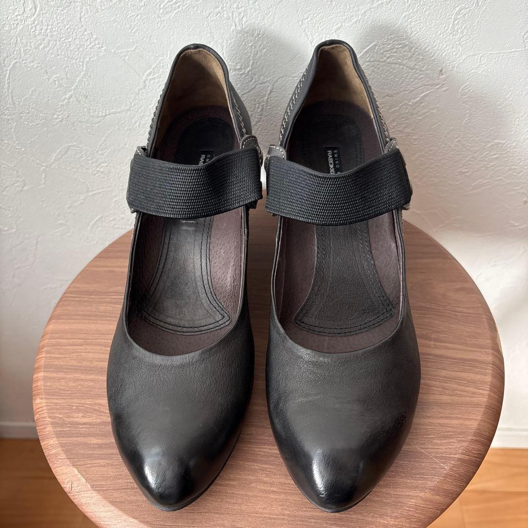 RABOKIGOSHI works ラボキゴシ ゴムベルトパンプス 25.5 黒