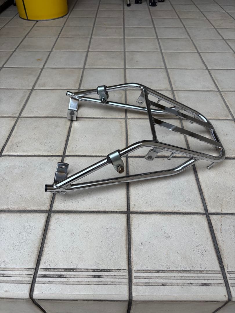 SR400 リヤキャリア