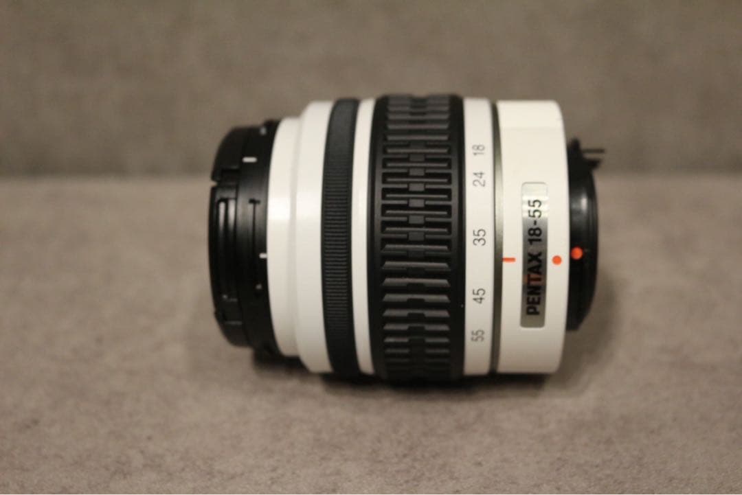 【お値下げ】PENTAX k-x デジタル一眼レフカメラ ホワイト レンズつき