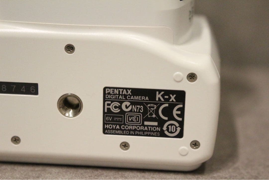 【お値下げ】PENTAX k-x デジタル一眼レフカメラ ホワイト レンズつき