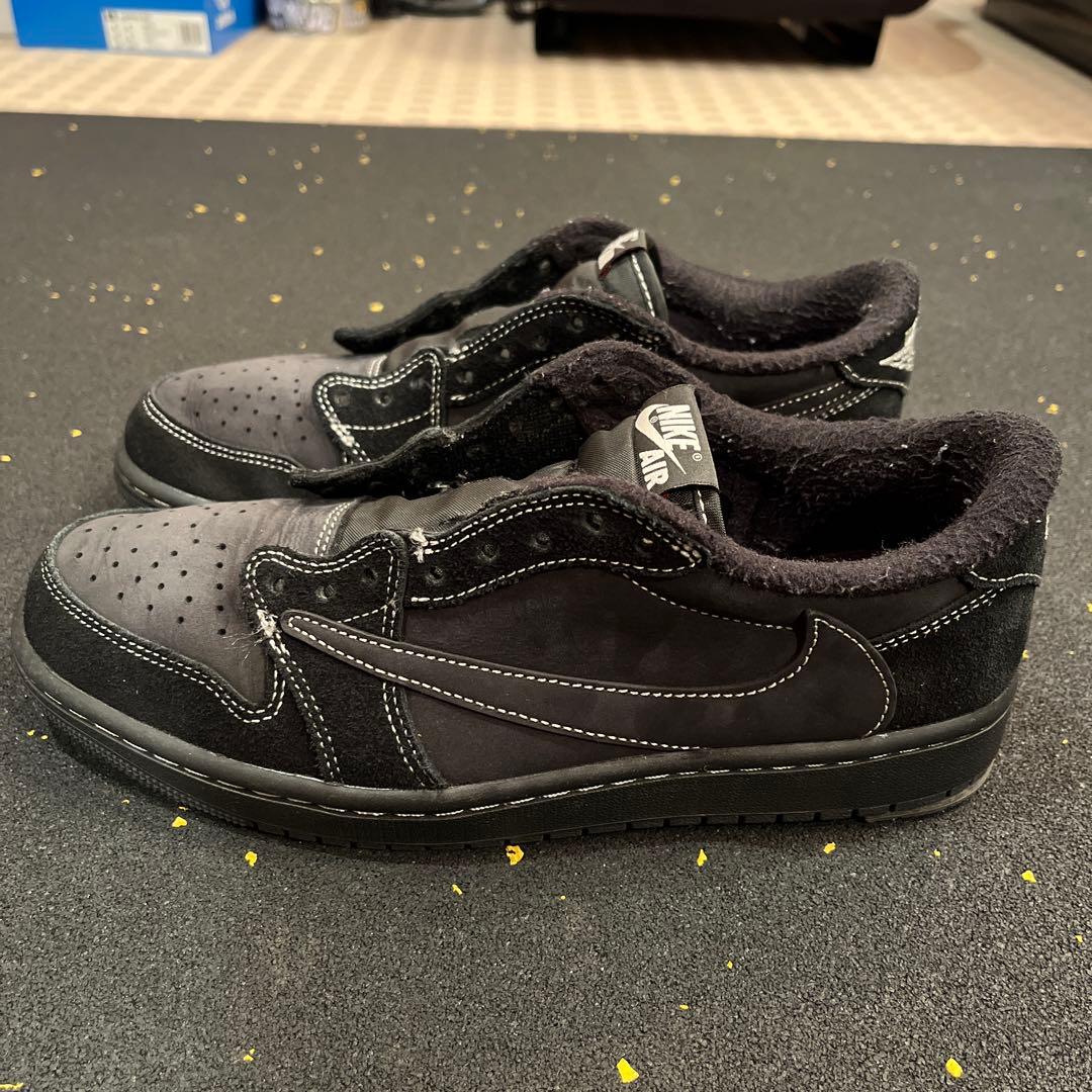 トラヴィススコット　ブラックファントム