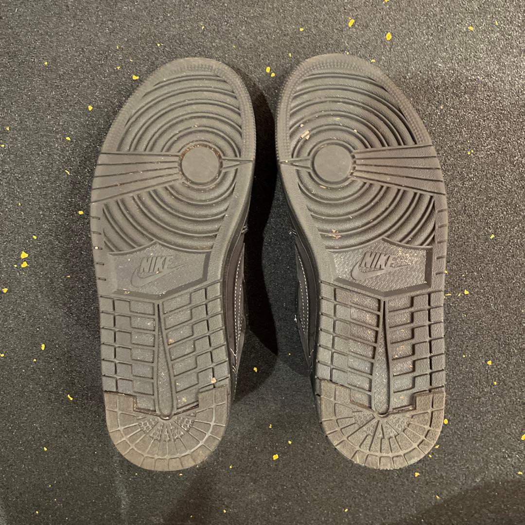 トラヴィススコット　ブラックファントム