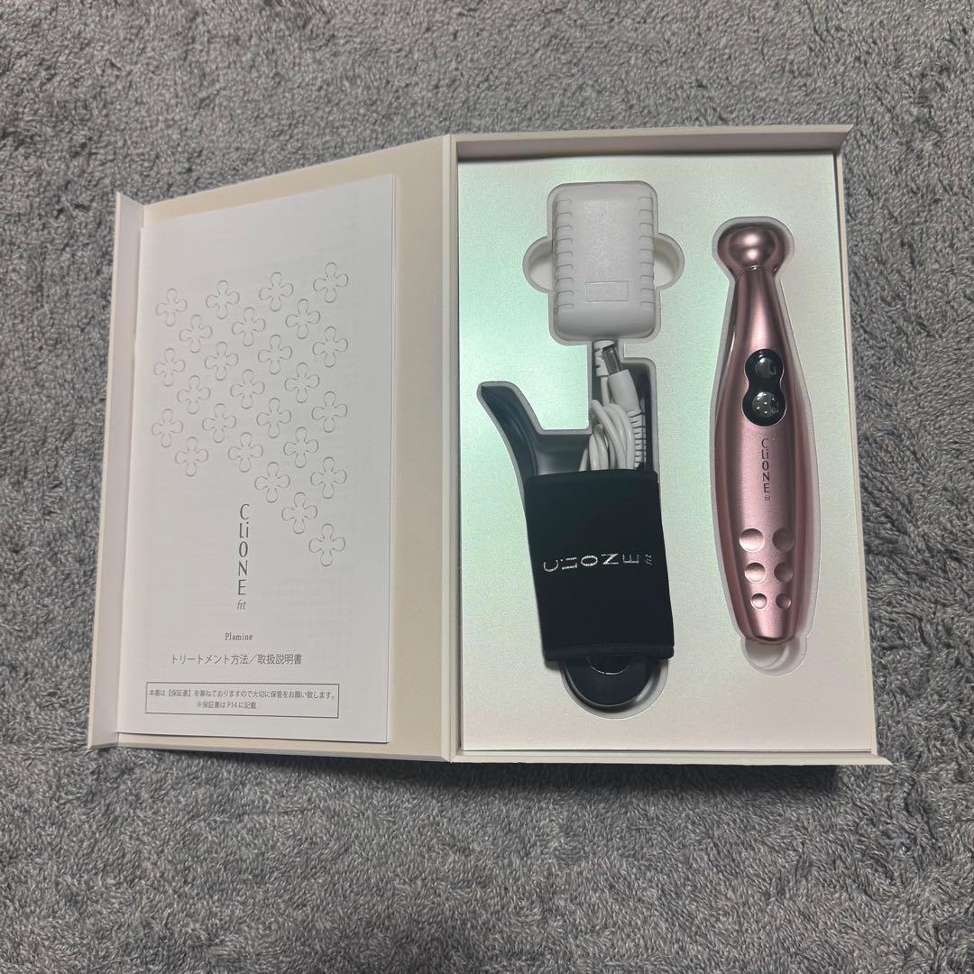 美品 CLiONEfit クリオネフィット 箱あり シリアルナンバーあり 美顔器