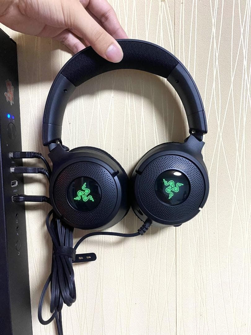 RAZER KRAKEN V4 X ゲーミングヘッドセット 箱付き 美品