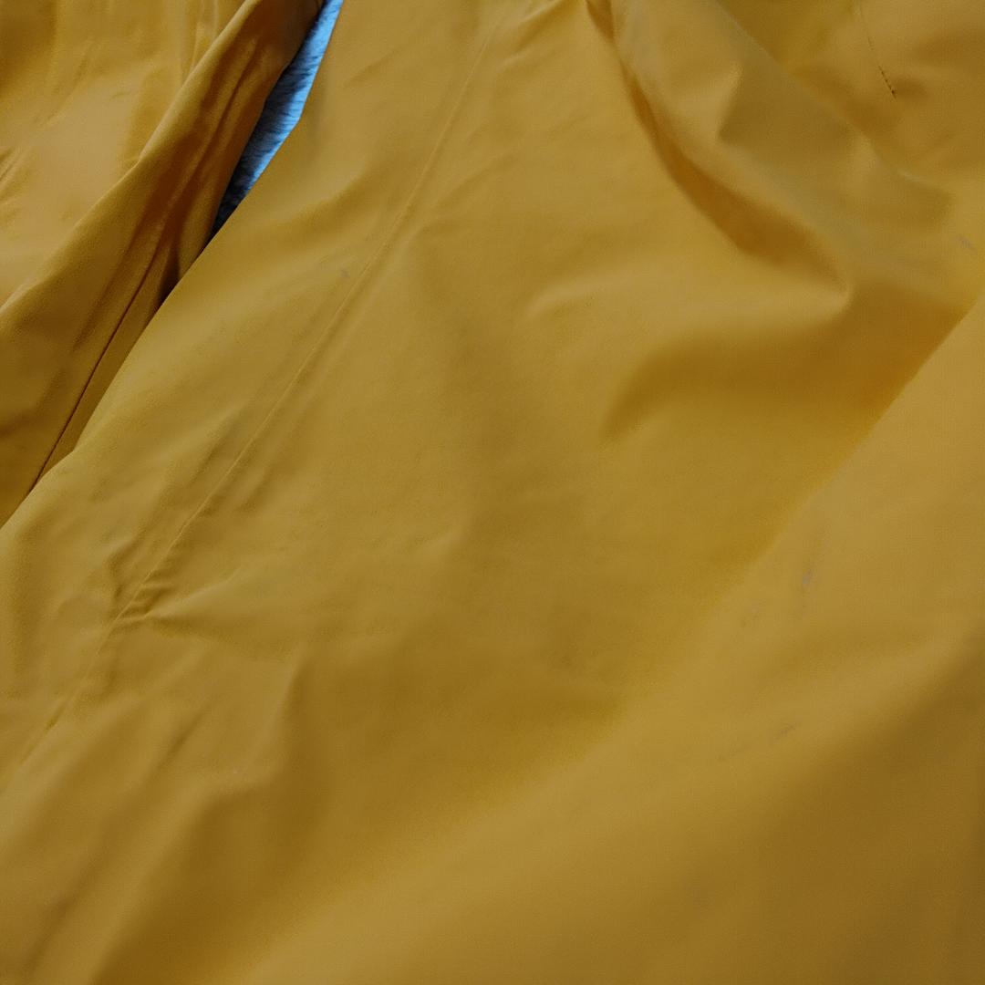 BURTON　ak 　M　スノーボードウェア　GORE-TEX　調整バンド　雪山