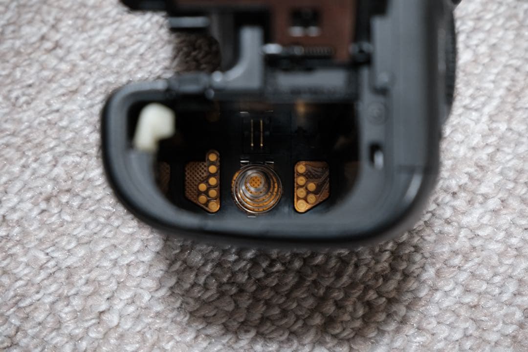 EOS 6D フルサイズ一眼レフ　付属品多数　オールドレンズ使用向き　追加品あり