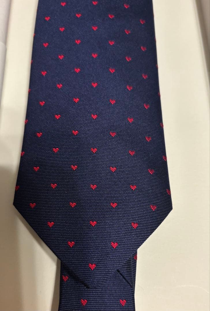 HERMES ネクタイ ネイビーハート柄 シルク