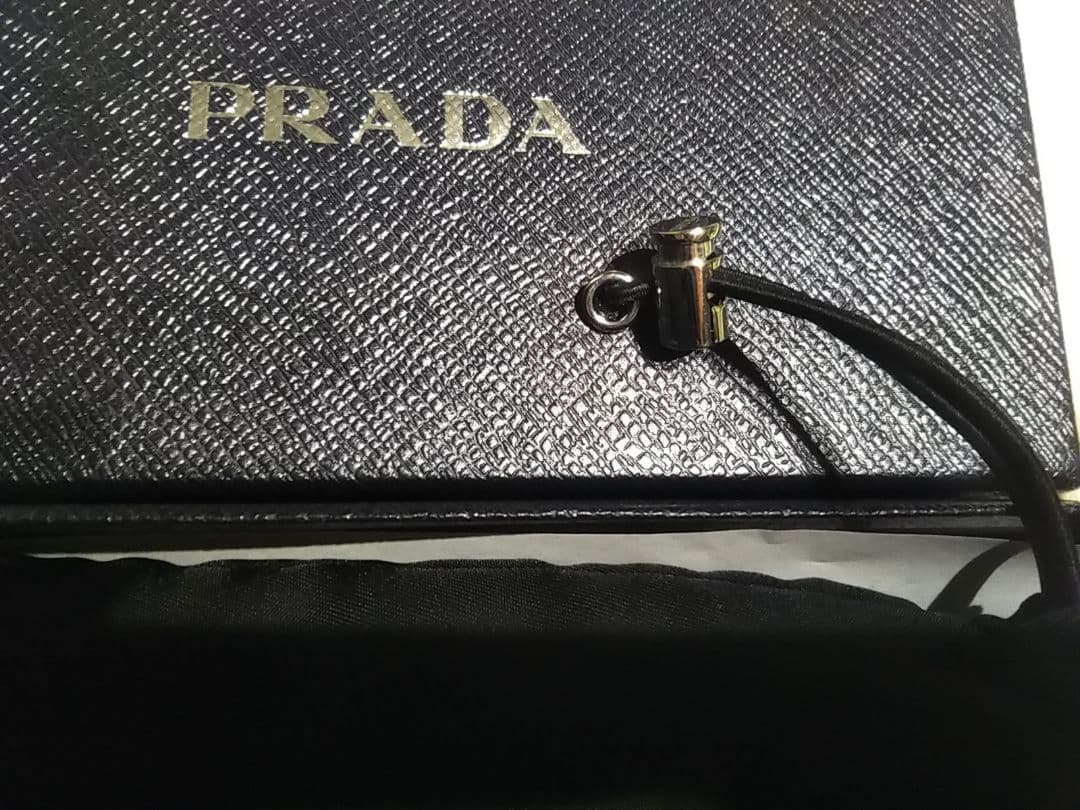 【期間限定】プラダ　スマートフォンケース