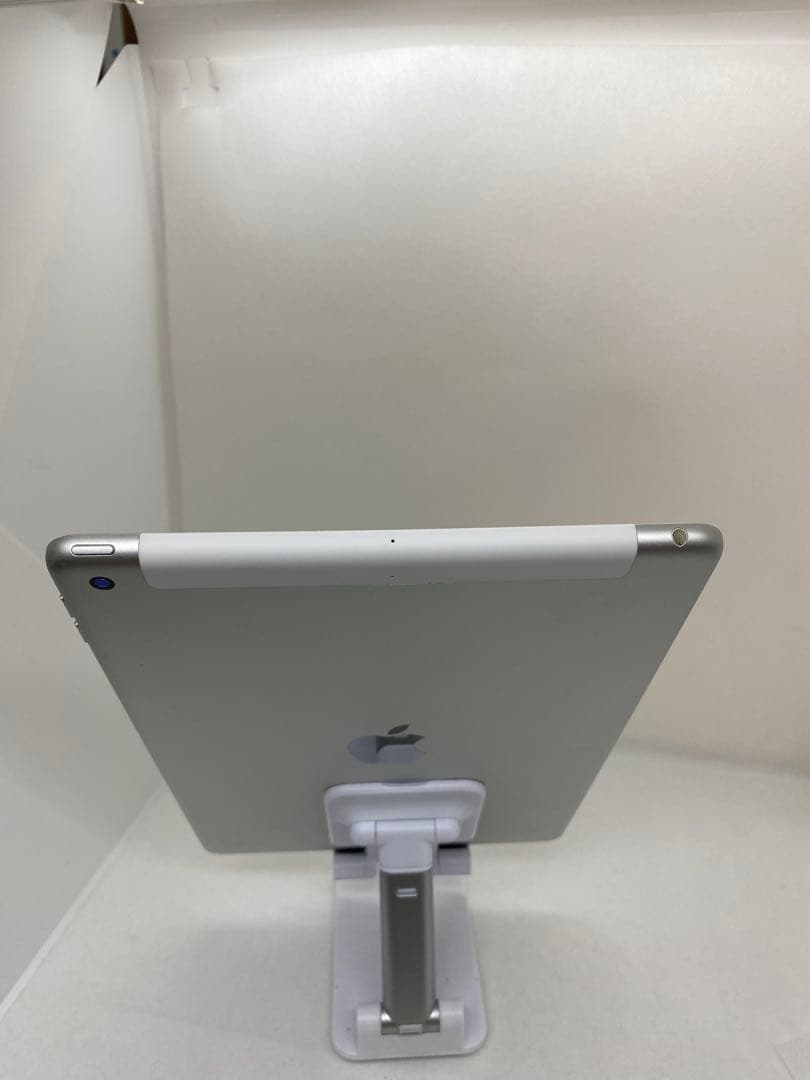 iPad 第7世代 32GB SIMフリー 30502