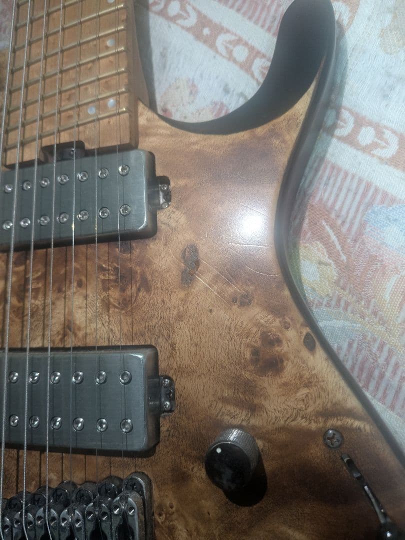 期間限定値引き　Ibanez QX527PB 7弦ギター