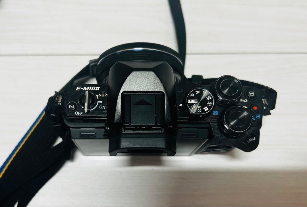オリンパス OM-D E-M10 MarkⅡ ダブルズームキットデジタル一眼