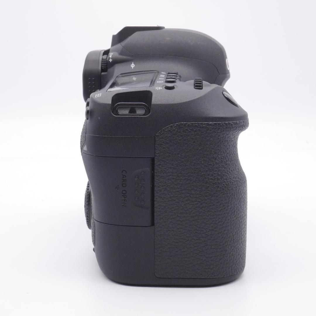 Canon EOS 6D Mark II ボディ キヤノン