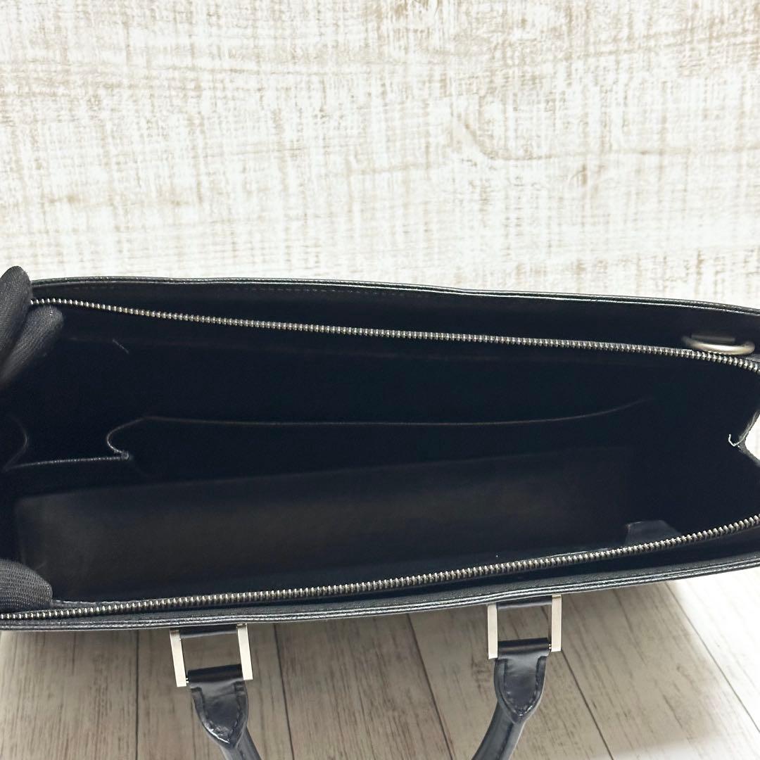 LOUIS VUITTON ルイヴィトン タイガ ポルトドキュマン ロザン